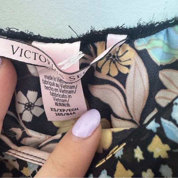 Victoria's Secret Black Floral satin romper XS - Picture 6 of 6